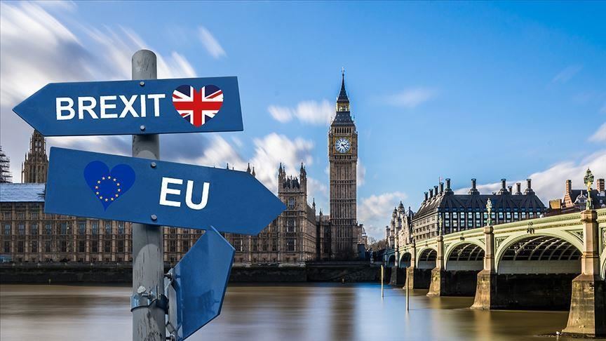 Парламент Великобритании проголосовал против сделки по Brexit Парламент Великобритании проголосовал против сделки по Brexit